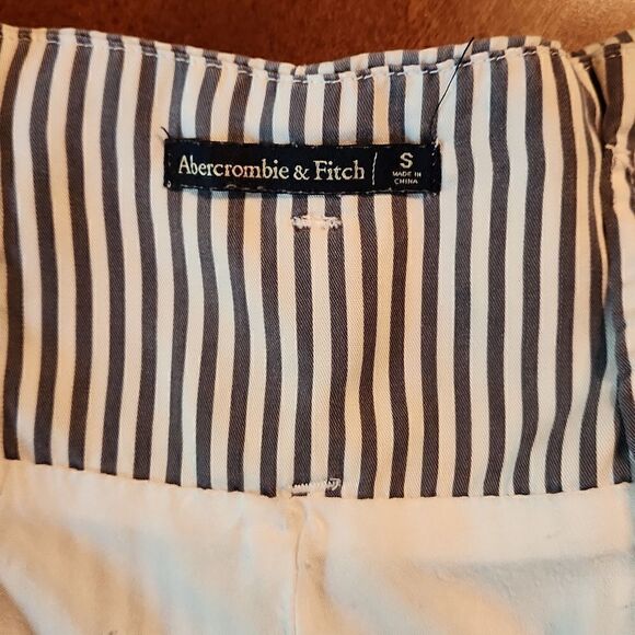 Abercrombie & Fitch High Waist Stripes Nautical Shorts, Small, Grey & White - Picture 8 of 9